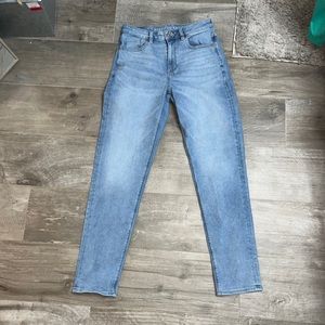 American eagle mom jeans